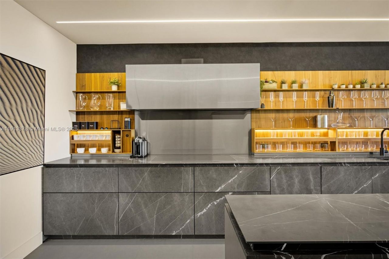 2301 Collins Ave, Unit 1634, Miami Beach, FL 33139 Photo