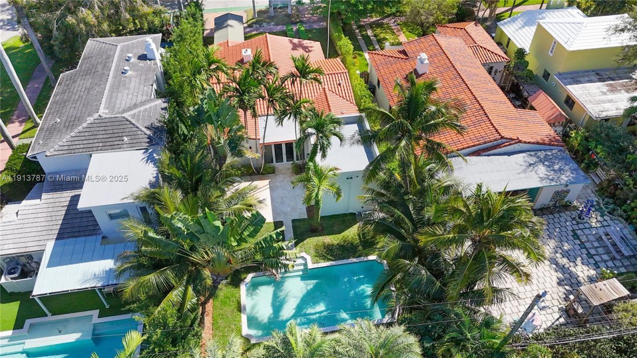 4484 Royal Palm Ave, Miami Beach, FL 33140 Photo