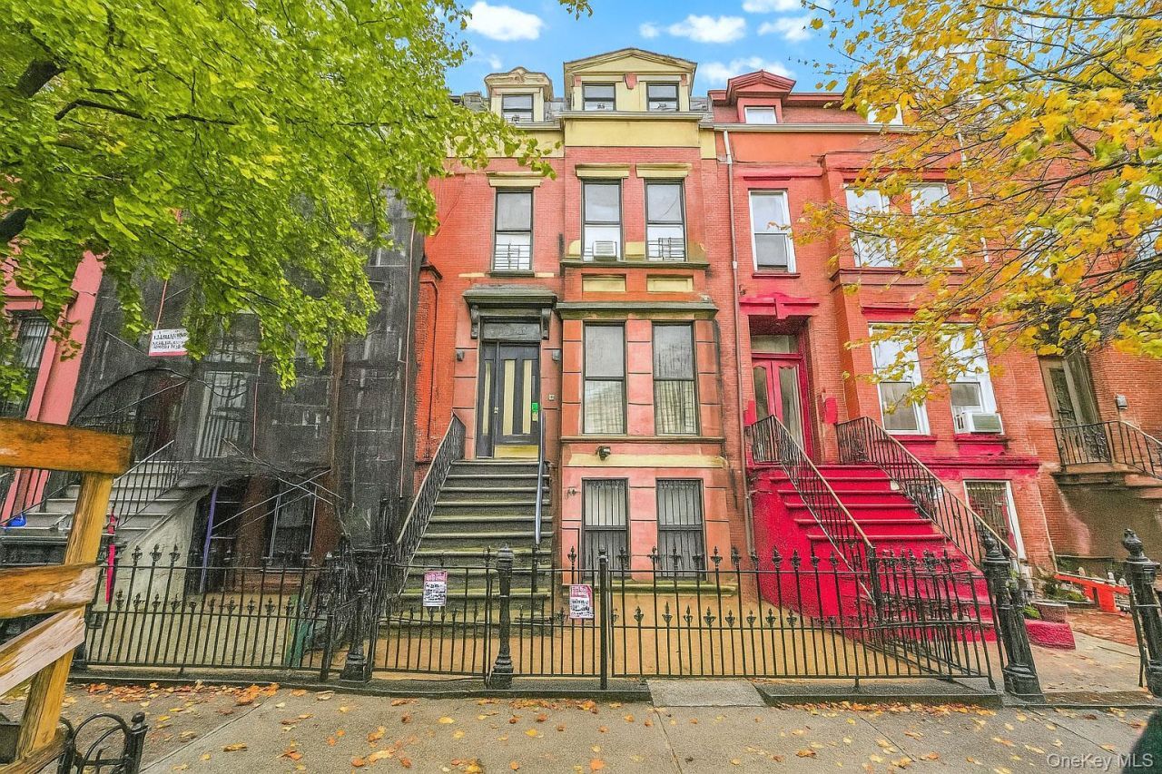 436 Putnam Avenue, Brooklyn, NY 11221 Main Photo