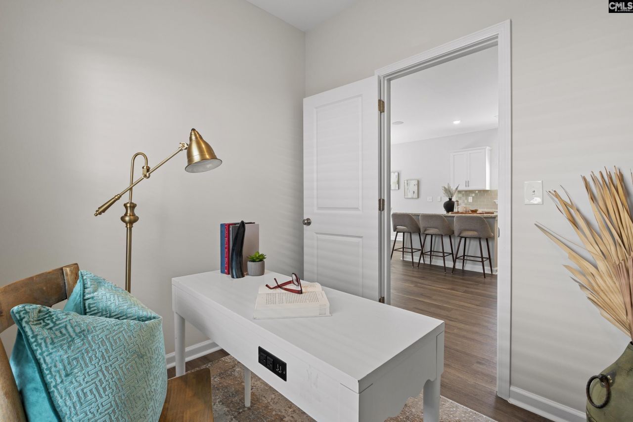 511 Bogarde Terrace Photo 12