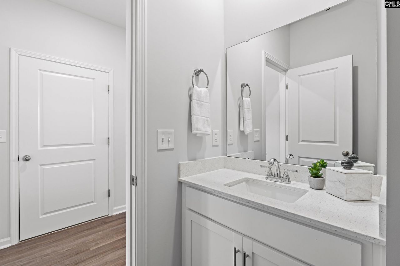 511 Bogarde Terrace Photo 14