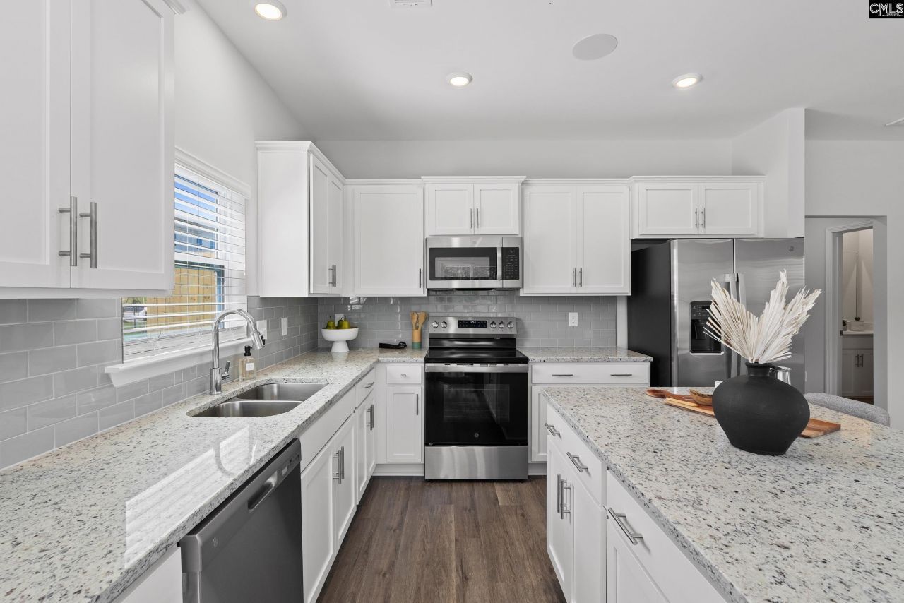 511 Bogarde Terrace Photo 7