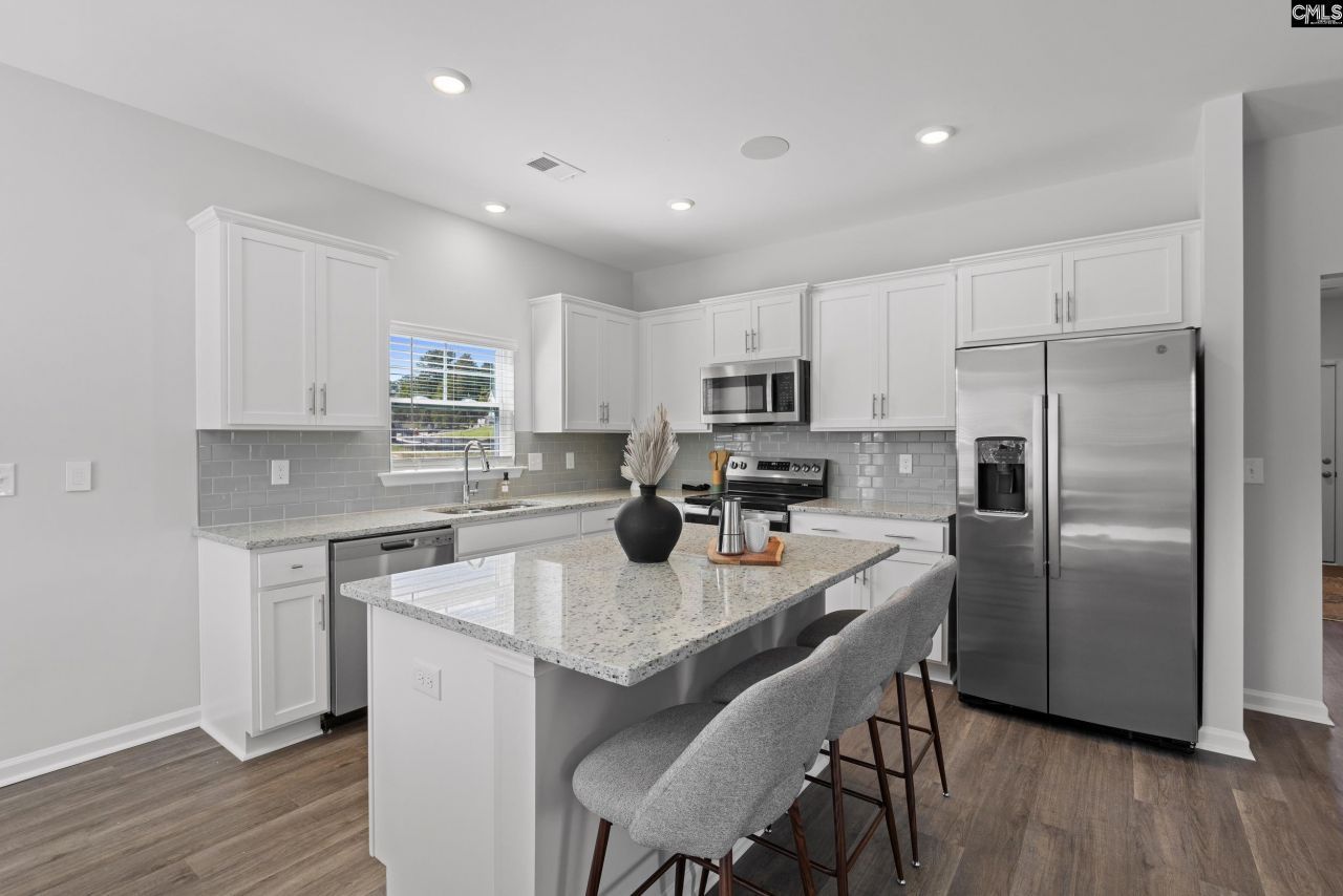 511 Bogarde Terrace Photo 8