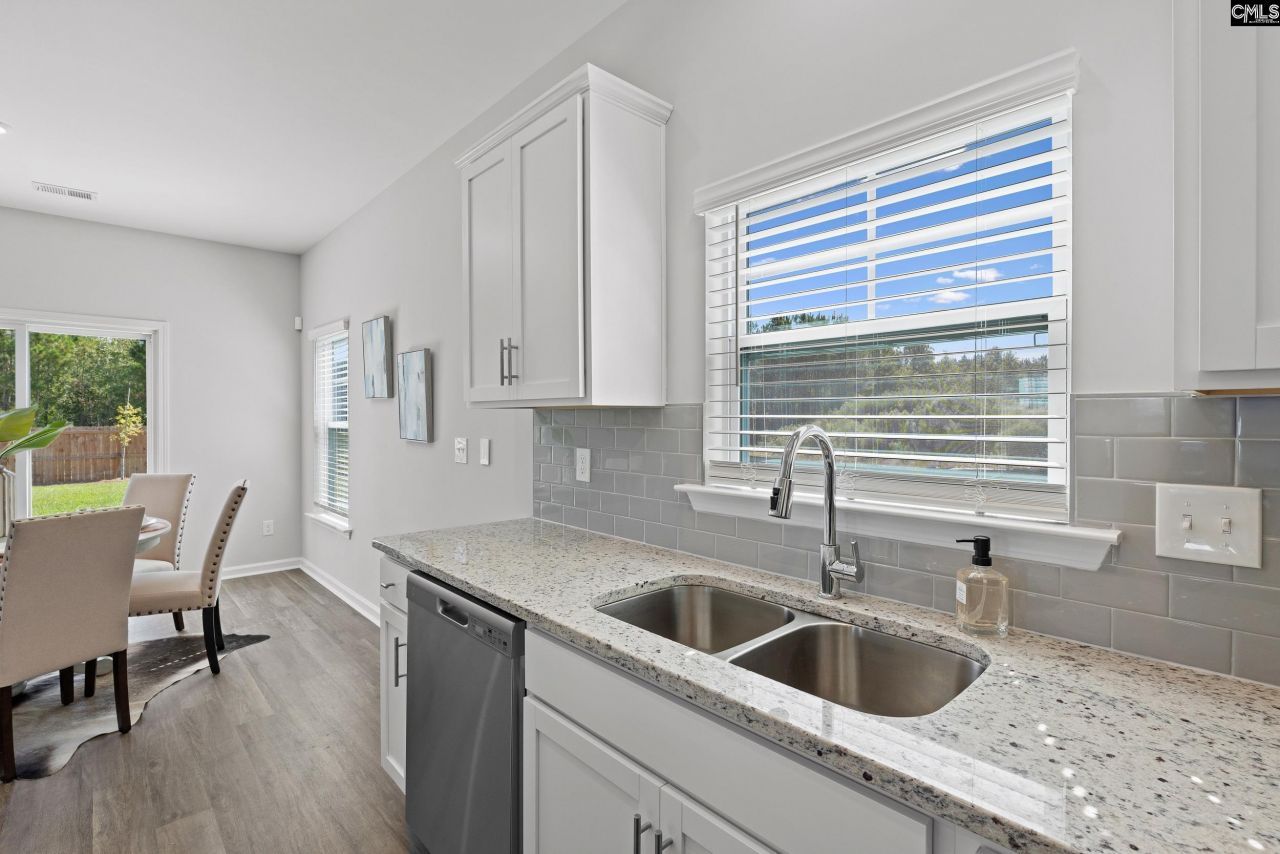 511 Bogarde Terrace Photo 9