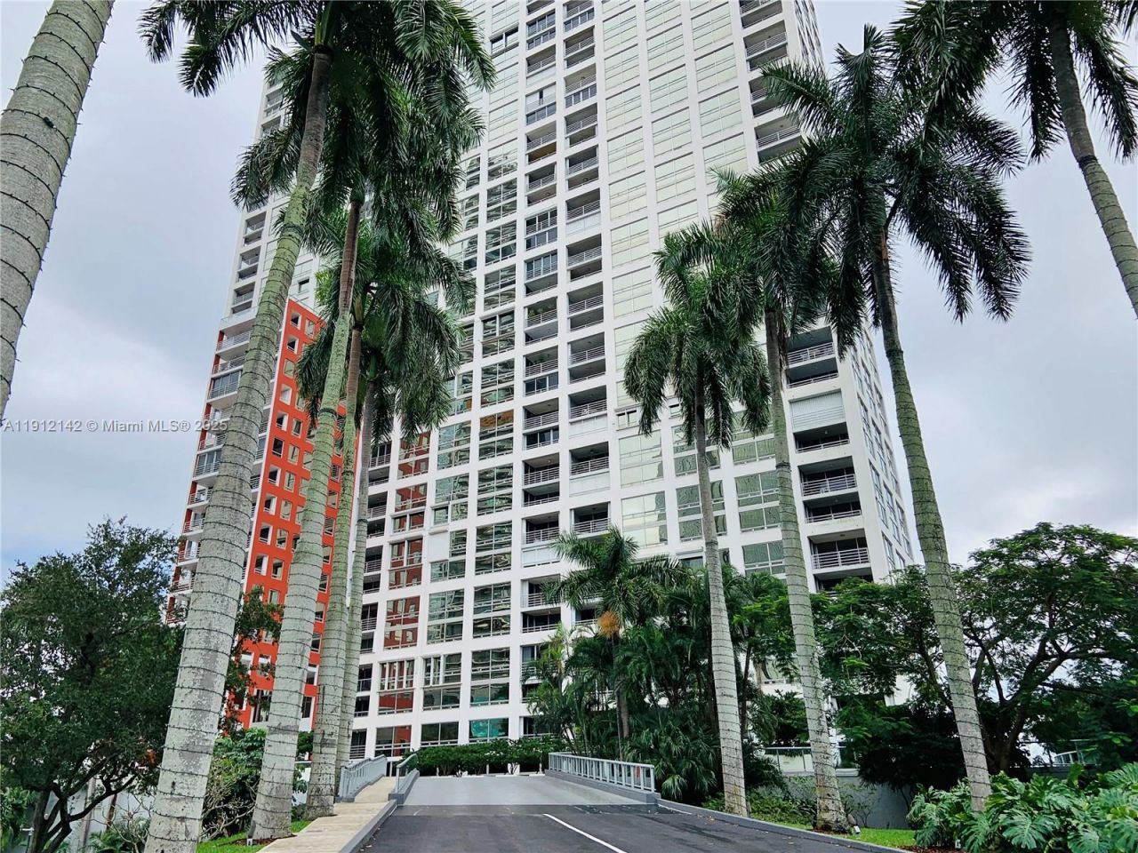 1541 Brickell Ave, Unit C608, Miami, FL 33129 Photo