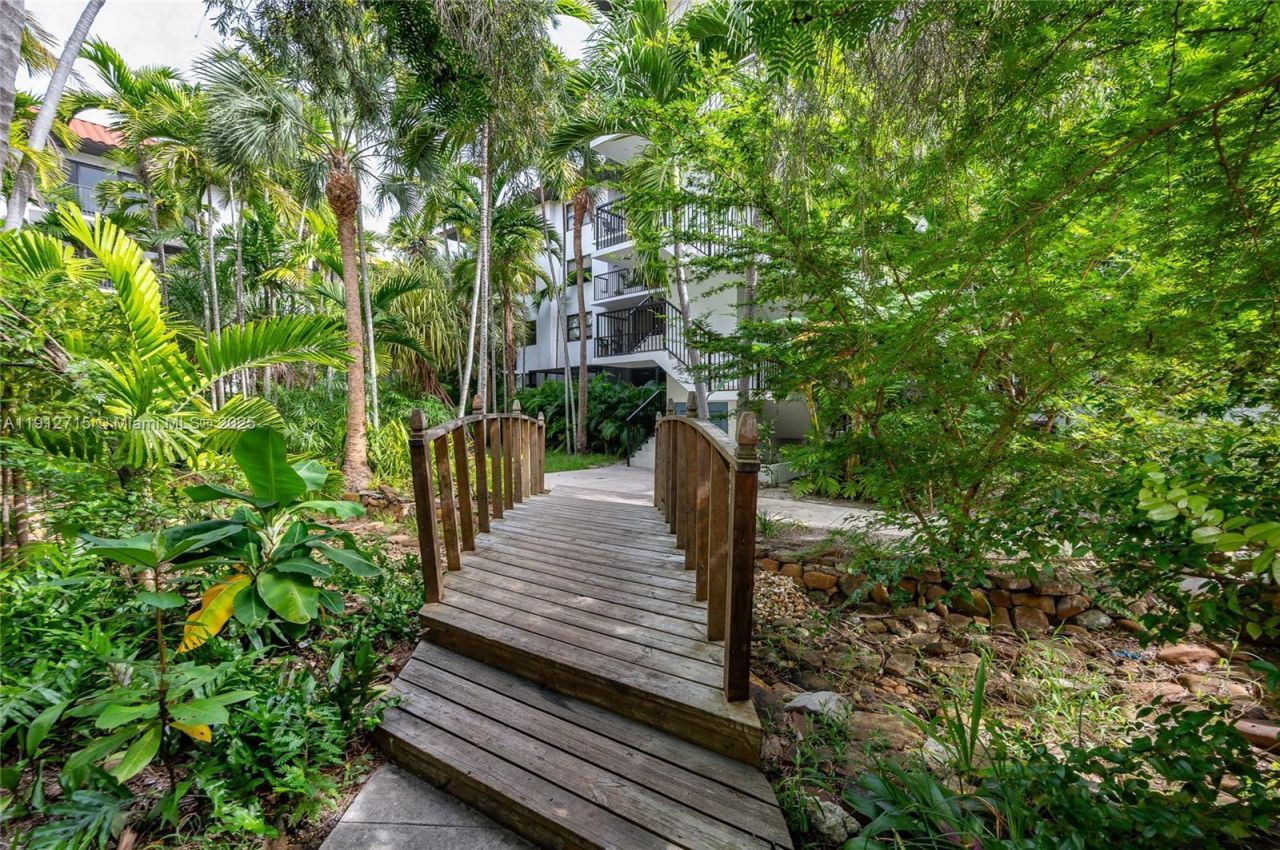 55 Ocean Lane Dr, Unit 3030, Key Biscayne, FL 33149 Photo