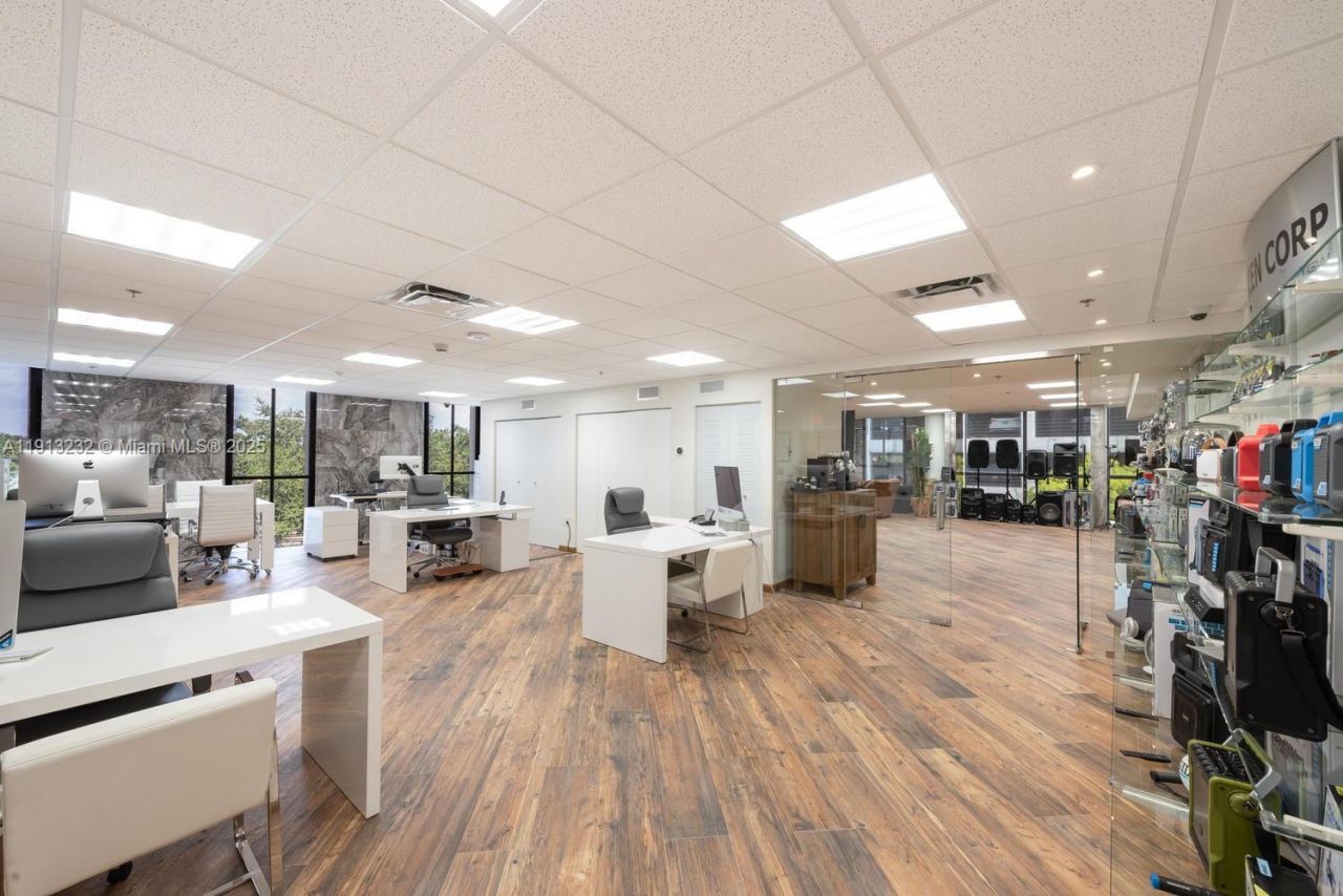 4300 Biscayne Blvd, Unit 303, Miami, FL 33137 Photo