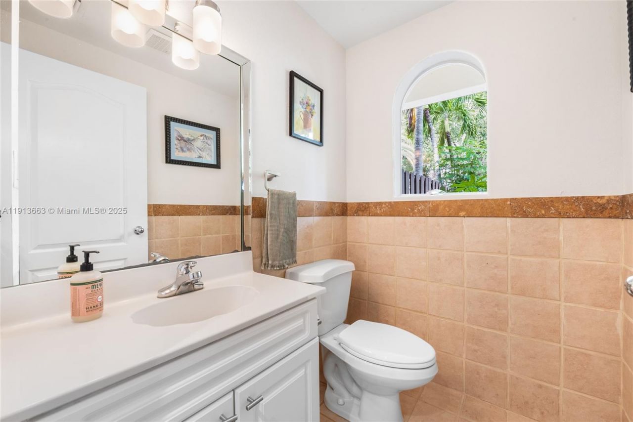 3124 Jackson Ave, Unit 1, Miami, FL 33133 Photo