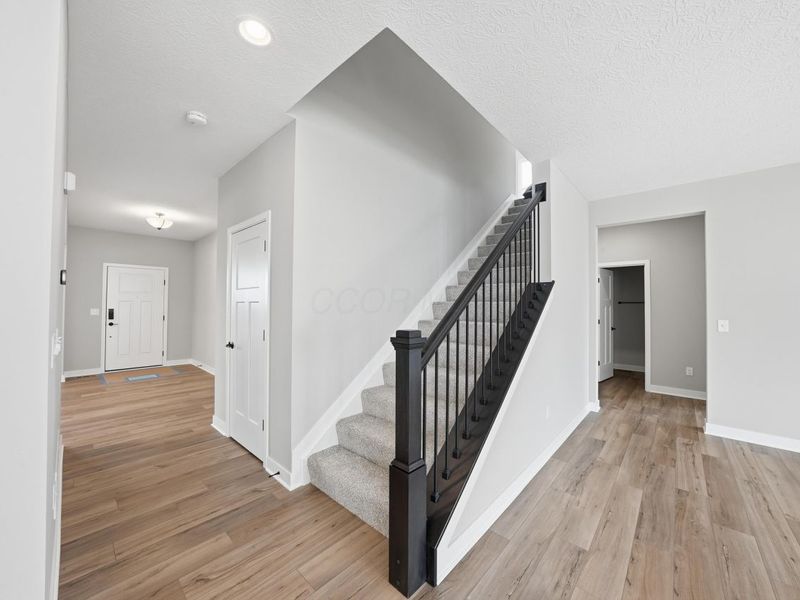 6928 Barksdale Drive, Dublin, OH 43016 Photo 7