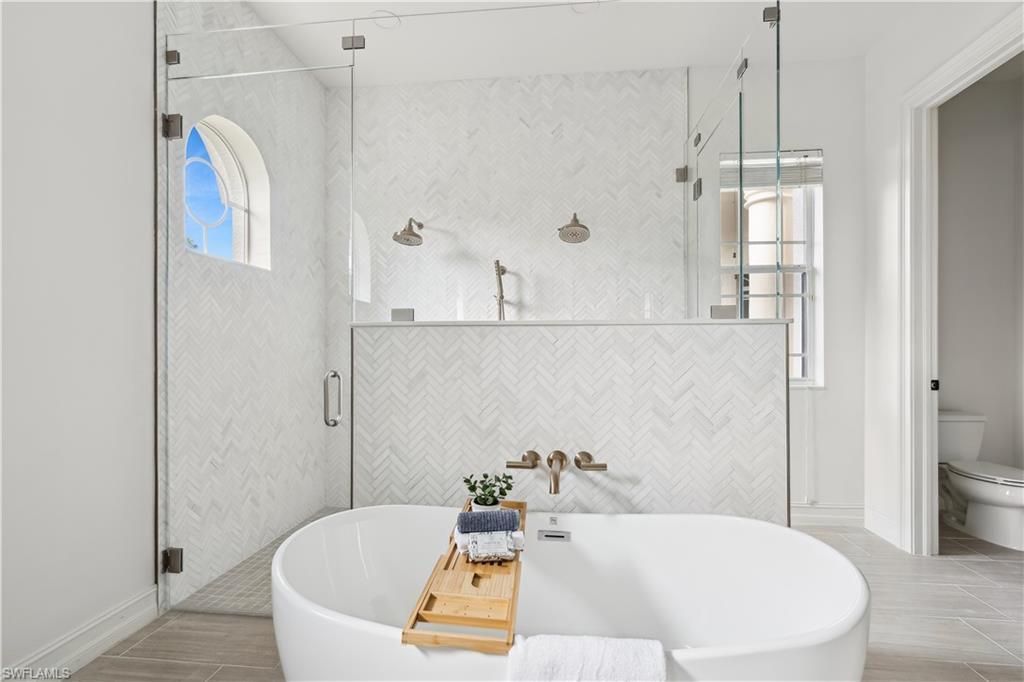 677 5th Ave N, Naples, FL 34102 Photo