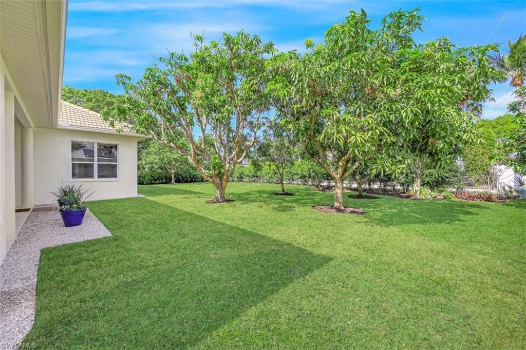 677 5th Ave N, Naples, FL 34102 Photo