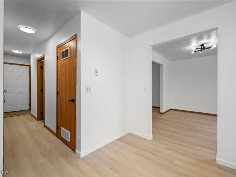 132 Warden Avenue, Elyria, OH 44035 Photo 13