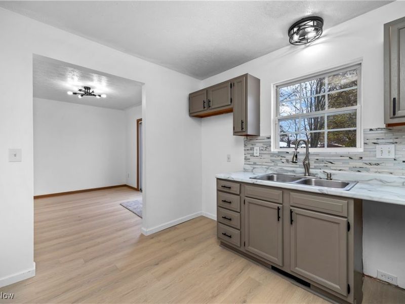 132 Warden Avenue, Elyria, OH 44035 Photo 14