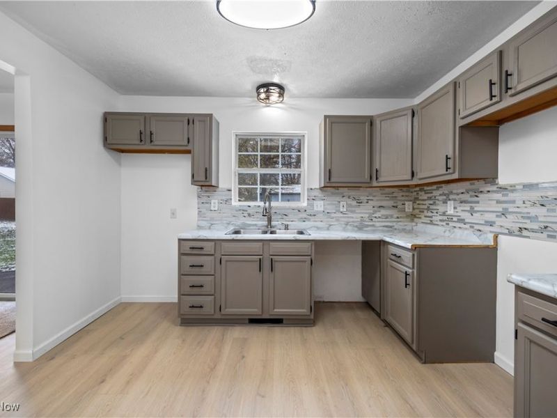 132 Warden Avenue, Elyria, OH 44035 Photo 15