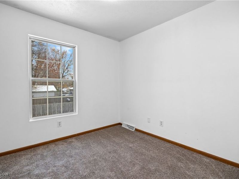 132 Warden Avenue, Elyria, OH 44035 Photo 18