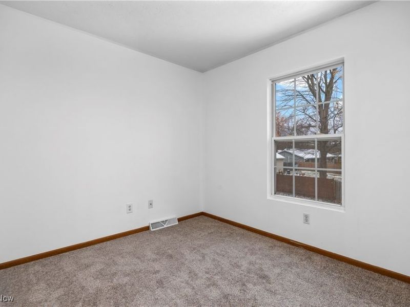 132 Warden Avenue, Elyria, OH 44035 Photo 27