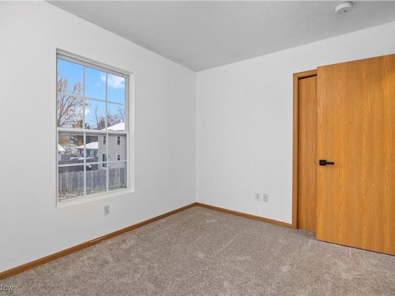 132 Warden Avenue, Elyria, OH 44035 Photo 28