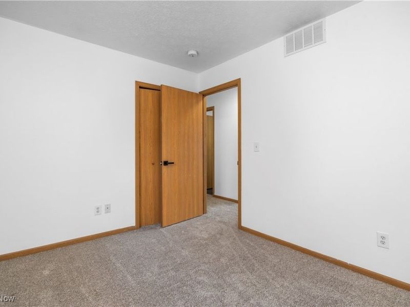 132 Warden Avenue, Elyria, OH 44035 Photo 29