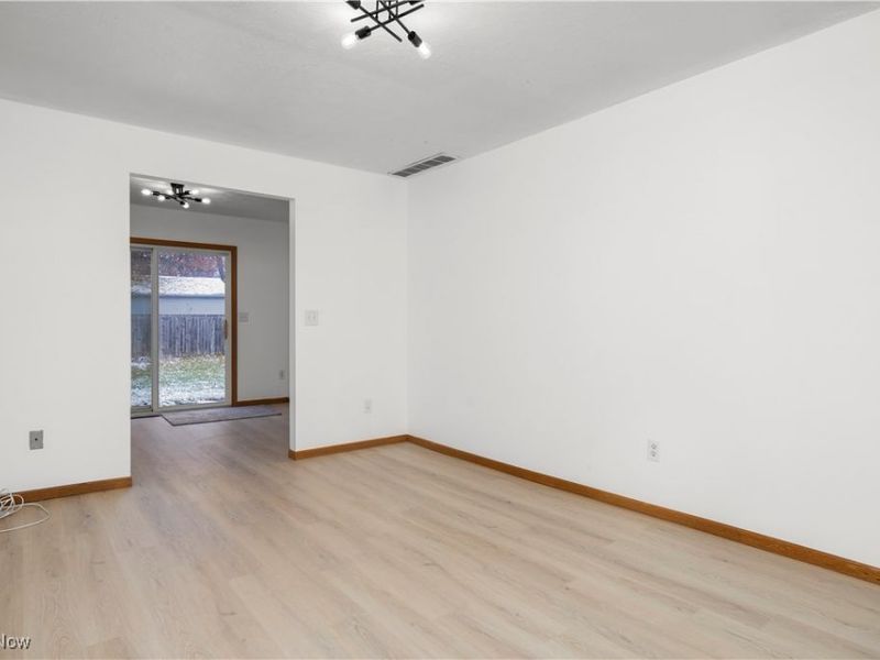 132 Warden Avenue, Elyria, OH 44035 Photo 5