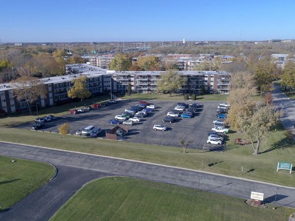 5540 Walnut Avenue, Unit 6B, Downers Grove, IL 60515