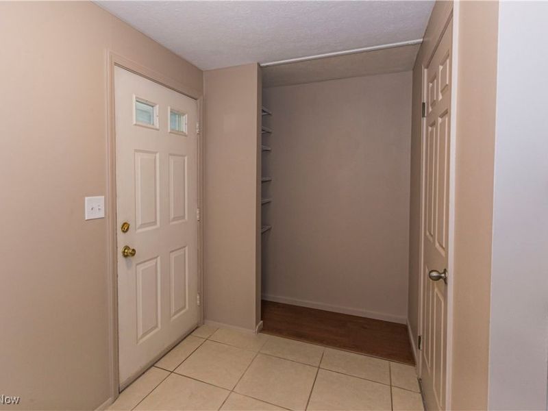 147 Quaker Ridge Drive, Akron, OH 44313 Photo 3