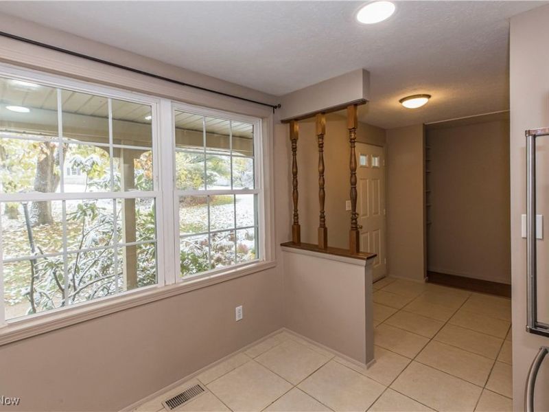 147 Quaker Ridge Drive, Akron, OH 44313 Photo 4