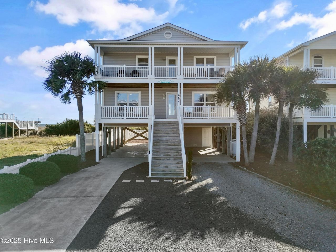 467 Ocean Boulevard W, Holden Beach, NC 28462 Main Photo