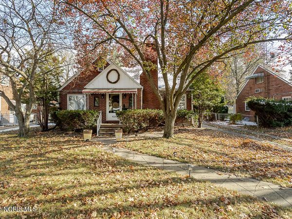 4220 Douglas Road, Toledo, OH 43613