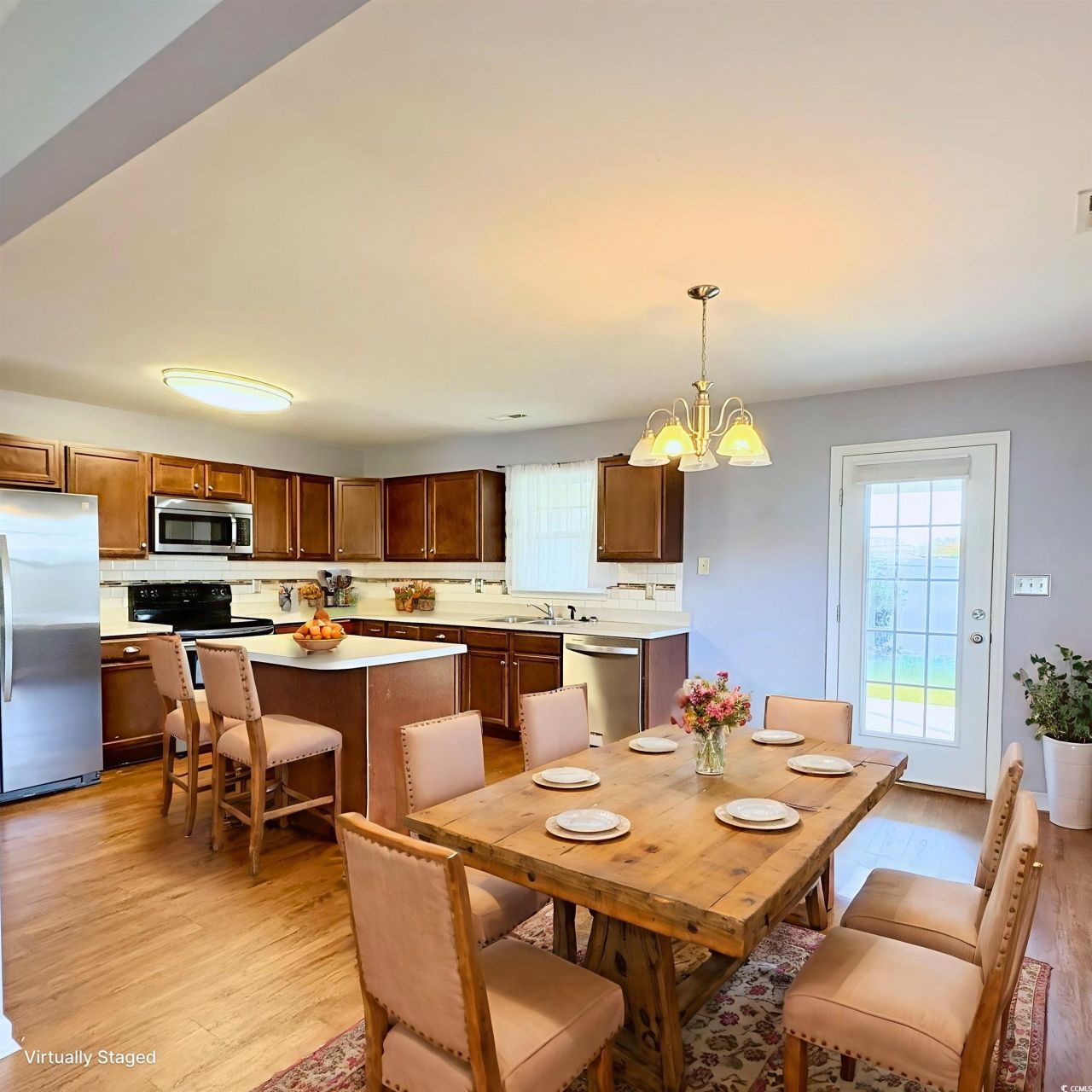 131 Balsa Dr. Photo 7