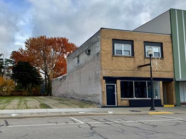 236 N Center, Sebewaing Vlg, MI 48759