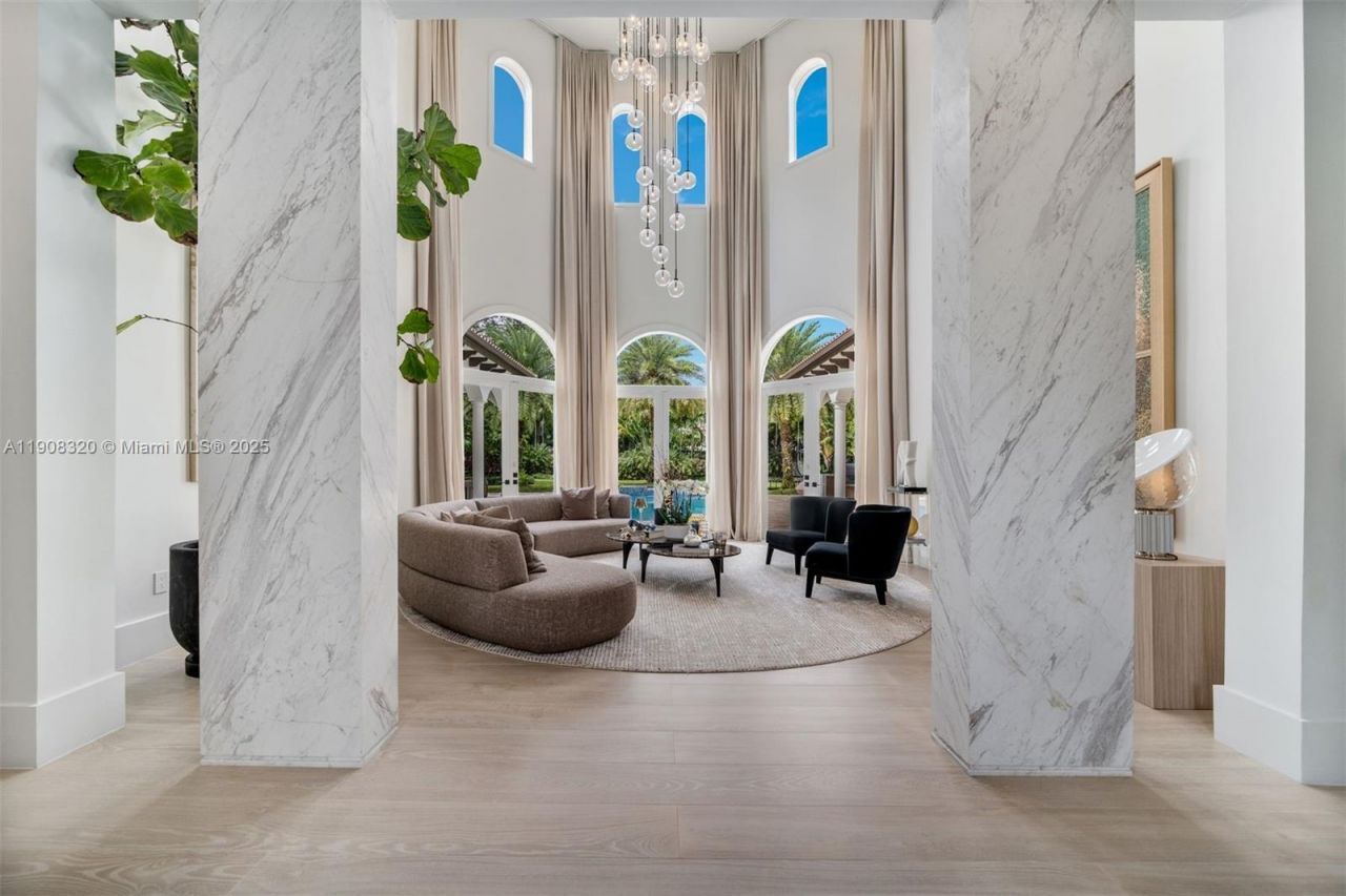 8900 SW 62nd Ct, Pinecrest, FL 33156 Photo