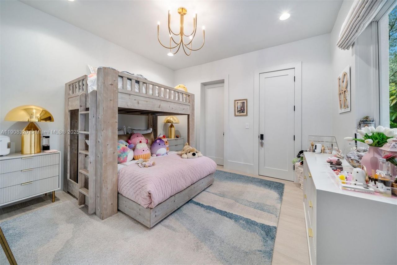 8900 SW 62nd Ct, Pinecrest, FL 33156 Photo