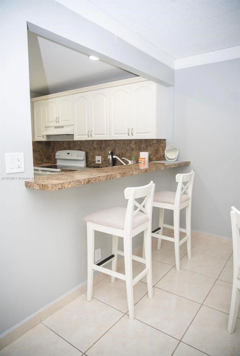 3101 N Country Club Dr, Unit 703, Aventura, FL 33180 Photo
