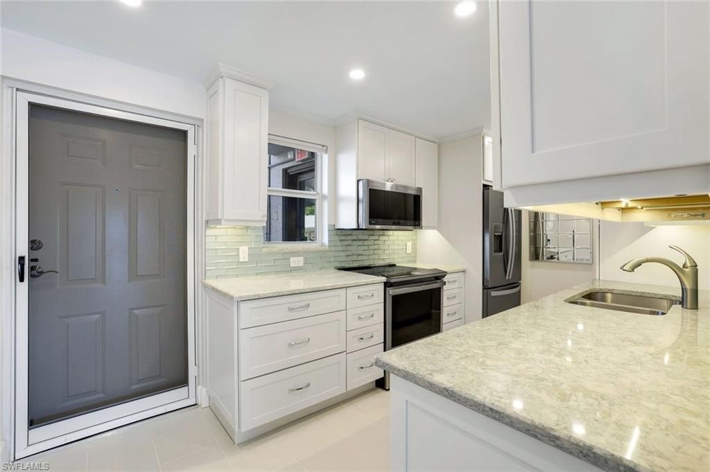 300 Park Shore Dr, Unit 1E, Naples, Fl 34103 Photo