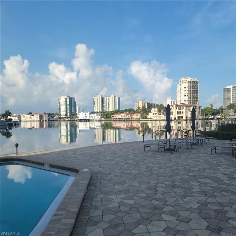 300 Park Shore Dr, Unit 1E, Naples, Fl 34103 Photo