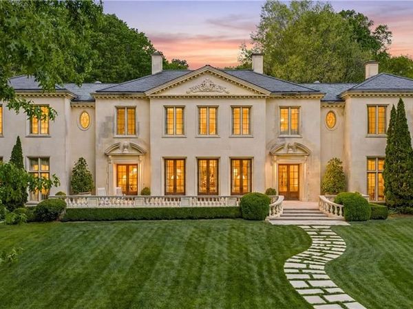 881 W Conway Drive NW, Atlanta, GA 30327