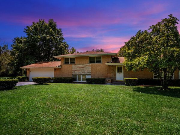 14322 McCarthy Road, Lemont, IL 60439