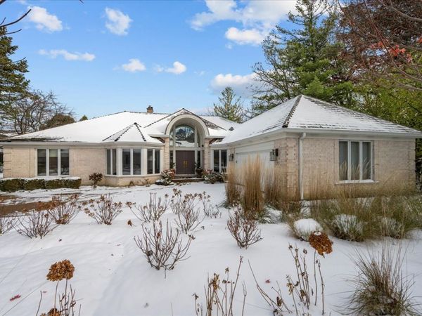 1725 Lilly Court, Highland Park, IL 60035