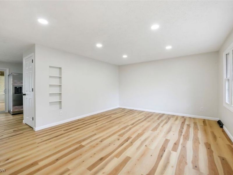 2057 Darnell Drive, Coventry, OH 44319 Photo 4