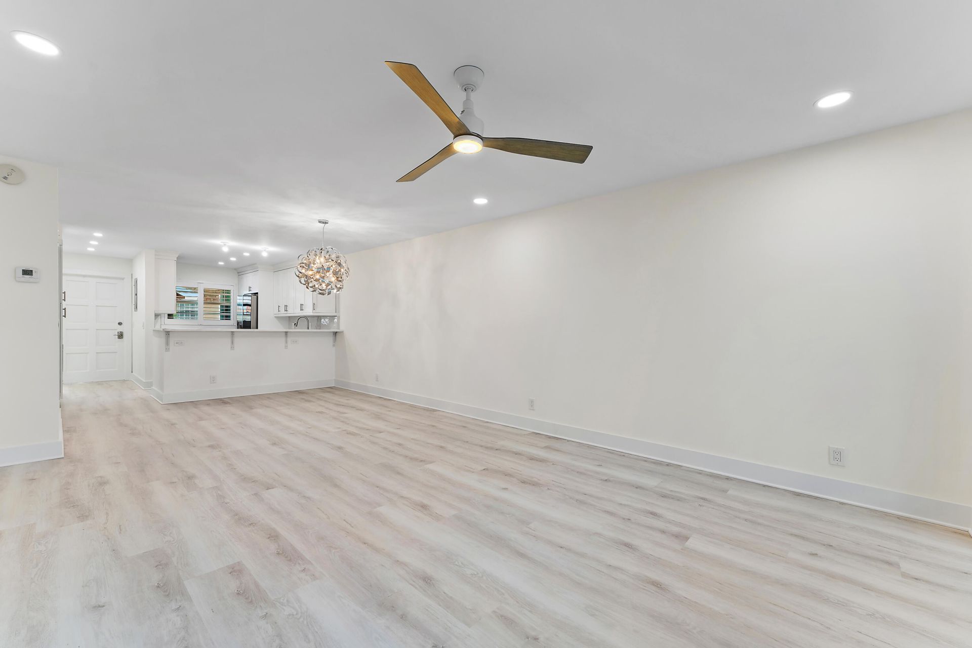 29 Yacht Club Drive, Unit 407, North Palm Beach, FL 33408 Photo