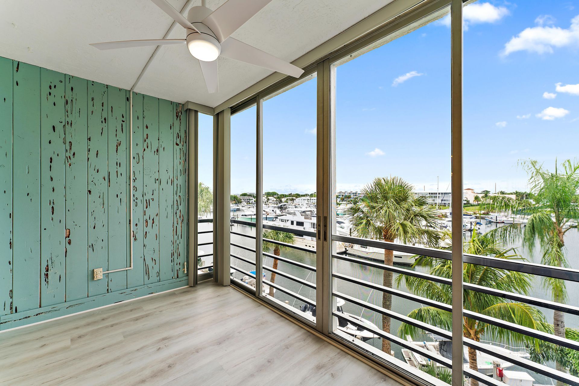 29 Yacht Club Drive, Unit 407, North Palm Beach, FL 33408 Photo