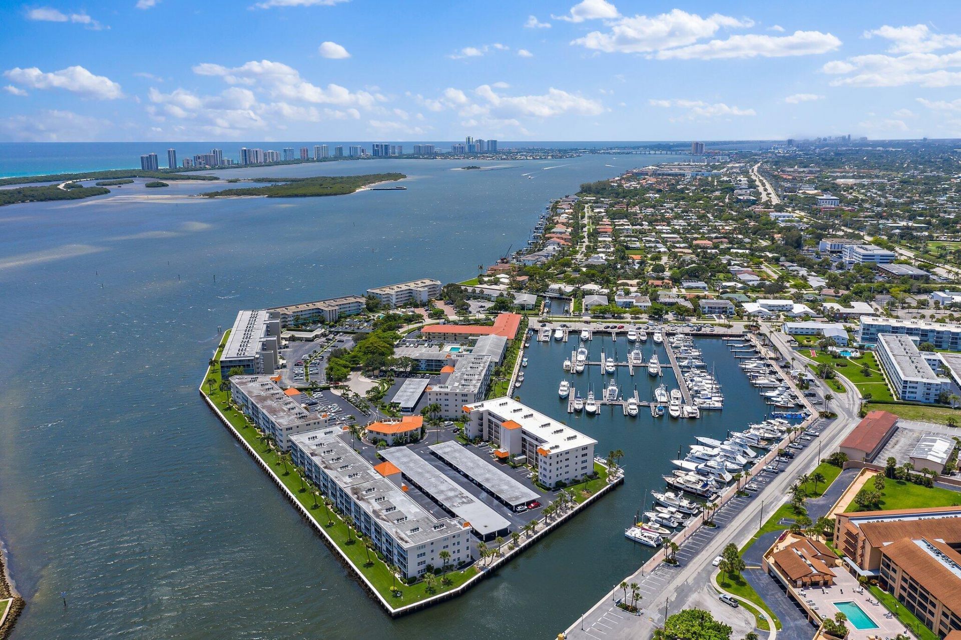 29 Yacht Club Drive, Unit 407, North Palm Beach, FL 33408 Photo