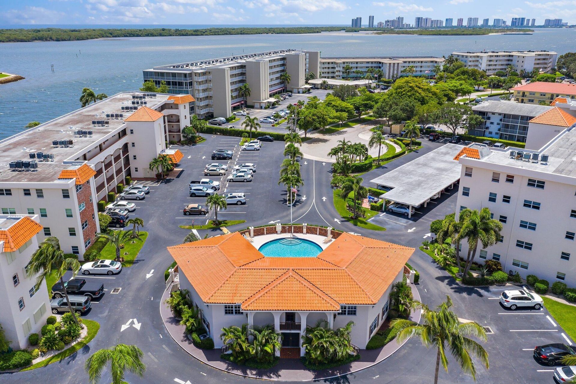 29 Yacht Club Drive, Unit 407, North Palm Beach, FL 33408 Photo