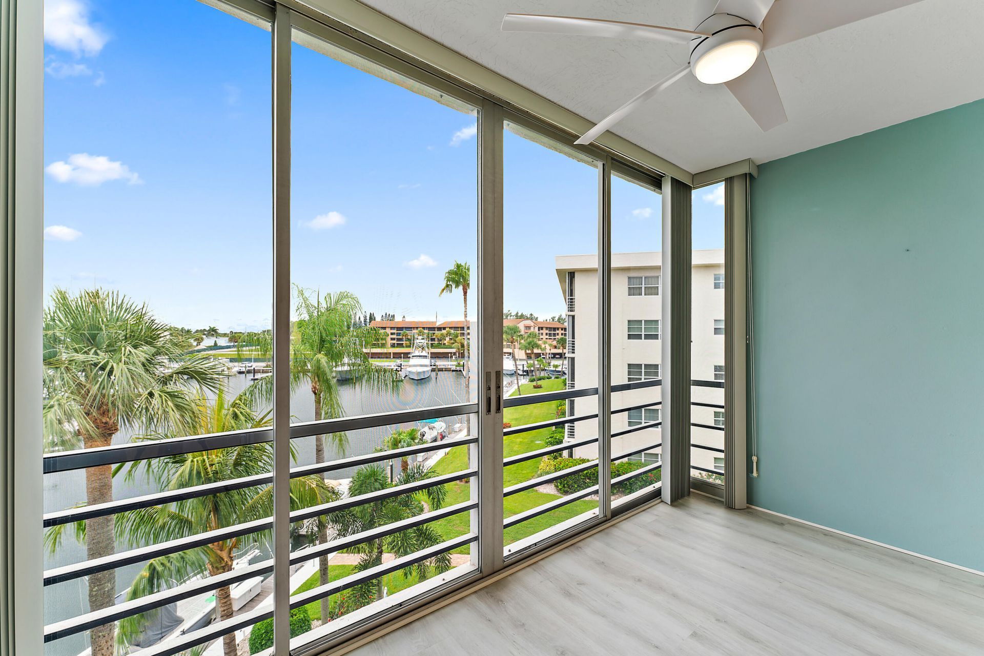 29 Yacht Club Drive, Unit 407, North Palm Beach, FL 33408 Photo
