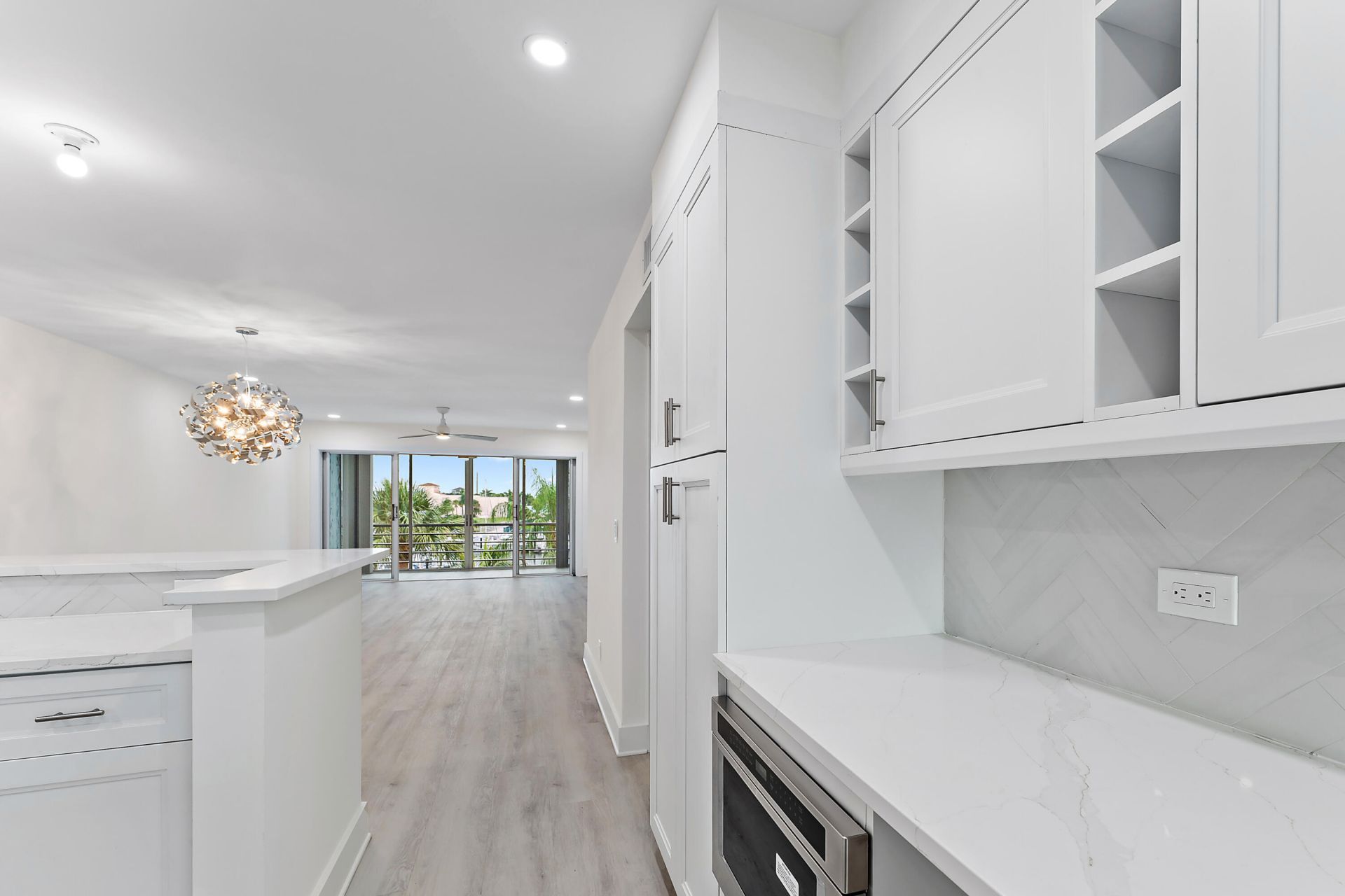 29 Yacht Club Drive, Unit 407, North Palm Beach, FL 33408 Photo