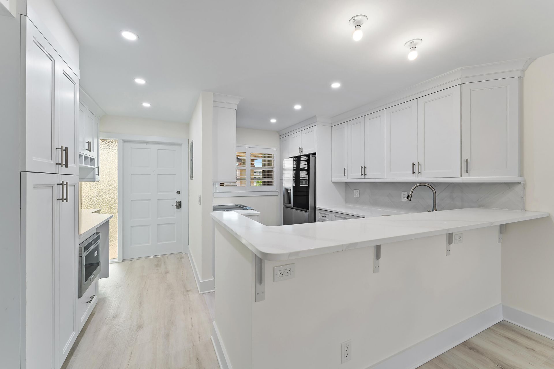 29 Yacht Club Drive, Unit 407, North Palm Beach, FL 33408 Photo