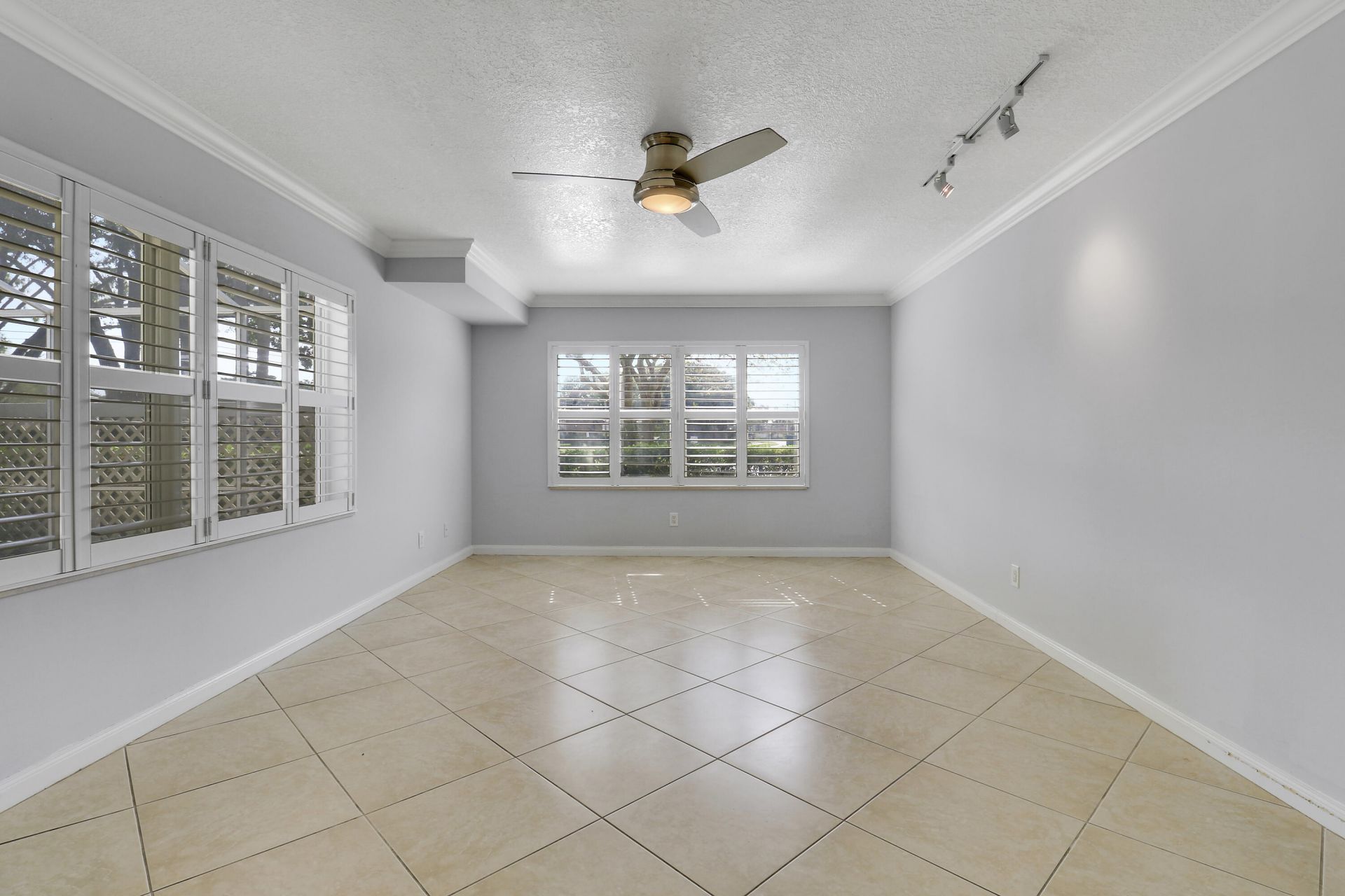 1903 Stratford Way, West Palm Beach, FL 33409 Photo