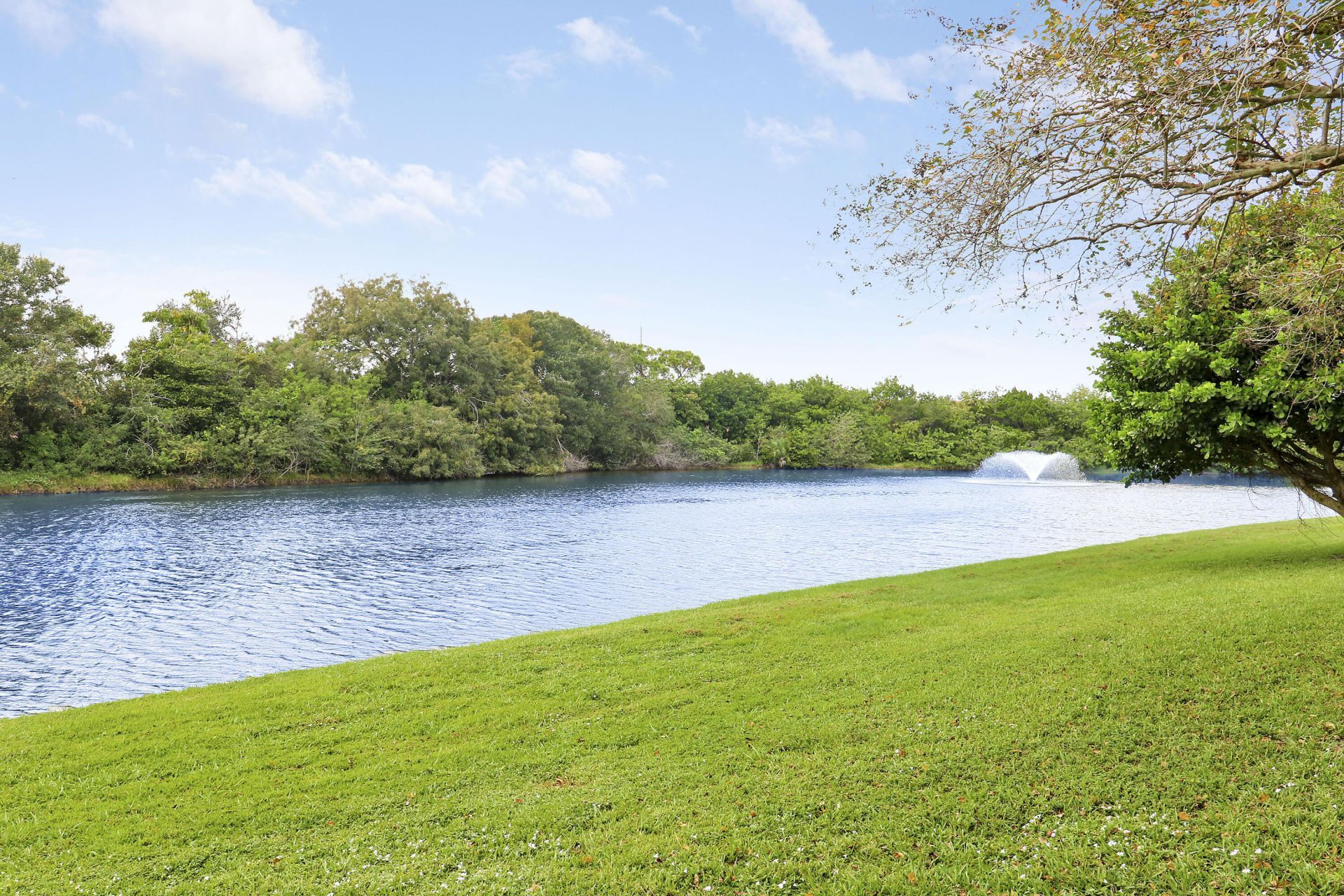 1903 Stratford Way, West Palm Beach, FL 33409 Photo