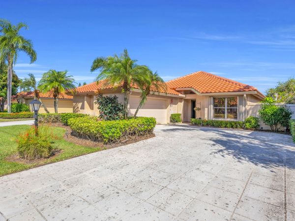 2735 SW Mariposa Circle, Palm City, FL 34990