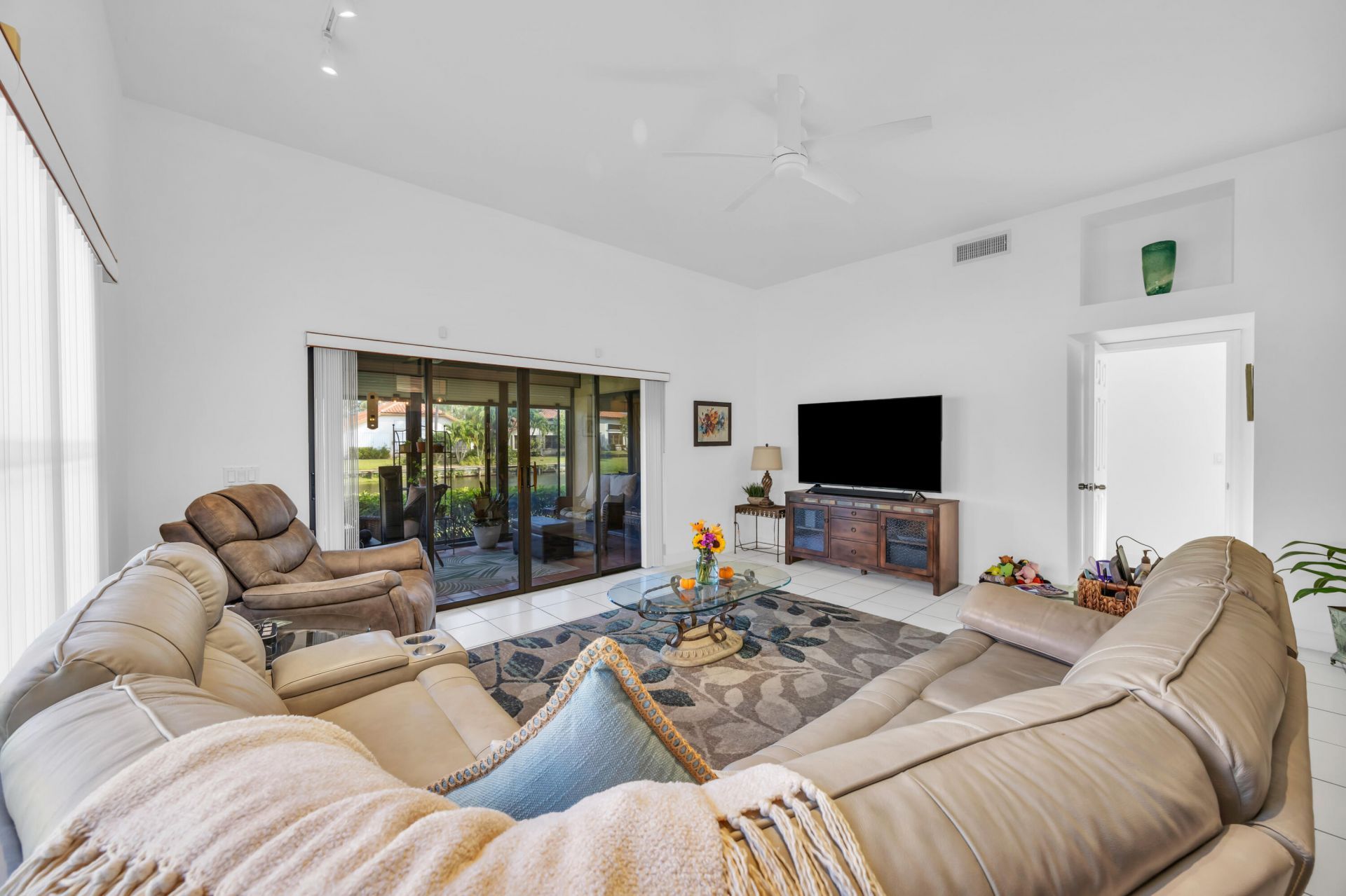 2735 SW Mariposa Circle, Palm City, FL 34990 Photo